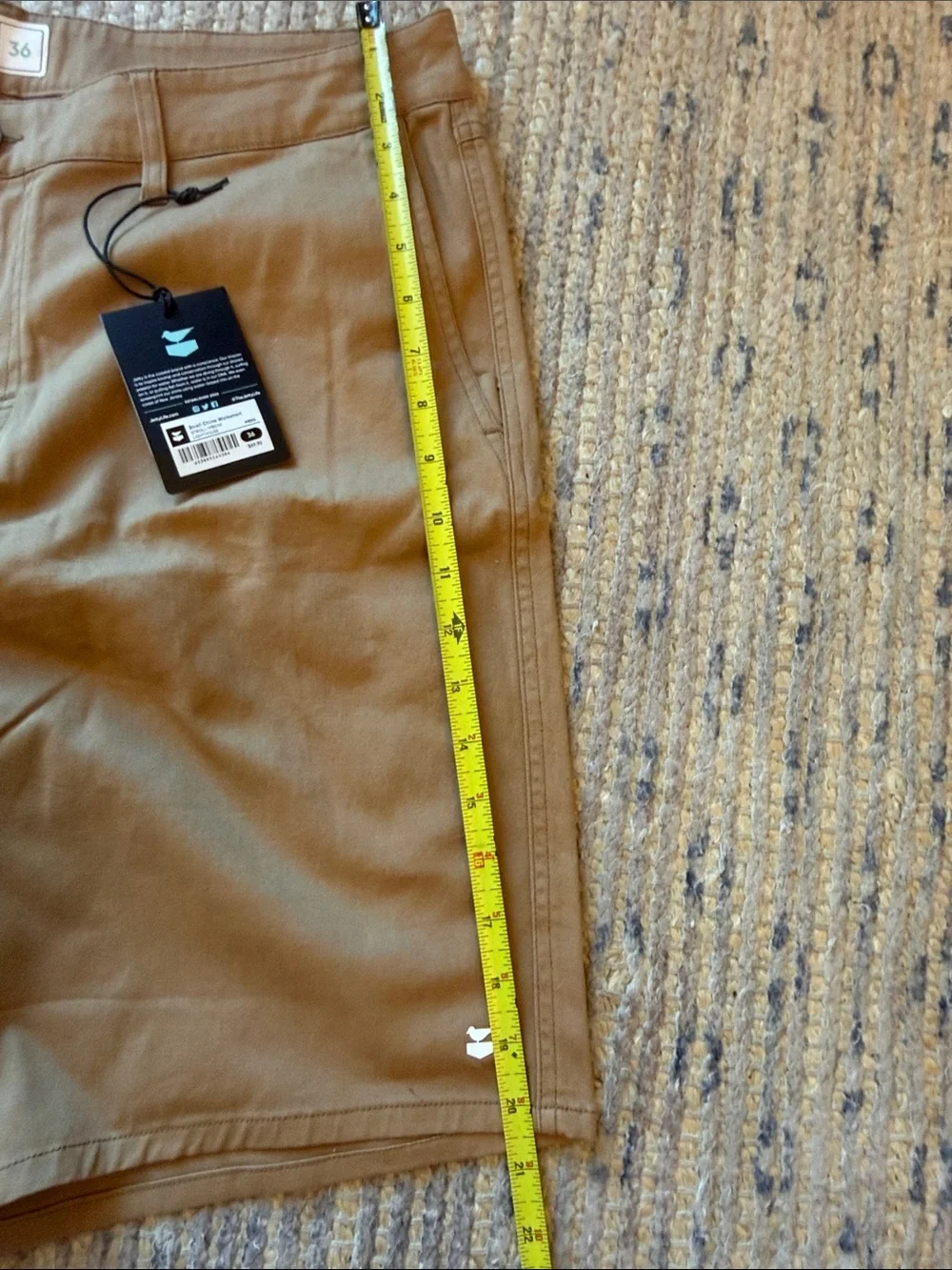 Men's Khaki Flat-Front Casual Shorts with Clean Finish